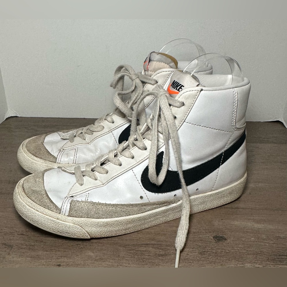 Nike Blazer 77‎ Vintage Mid White Black - Women's Size 8.5.